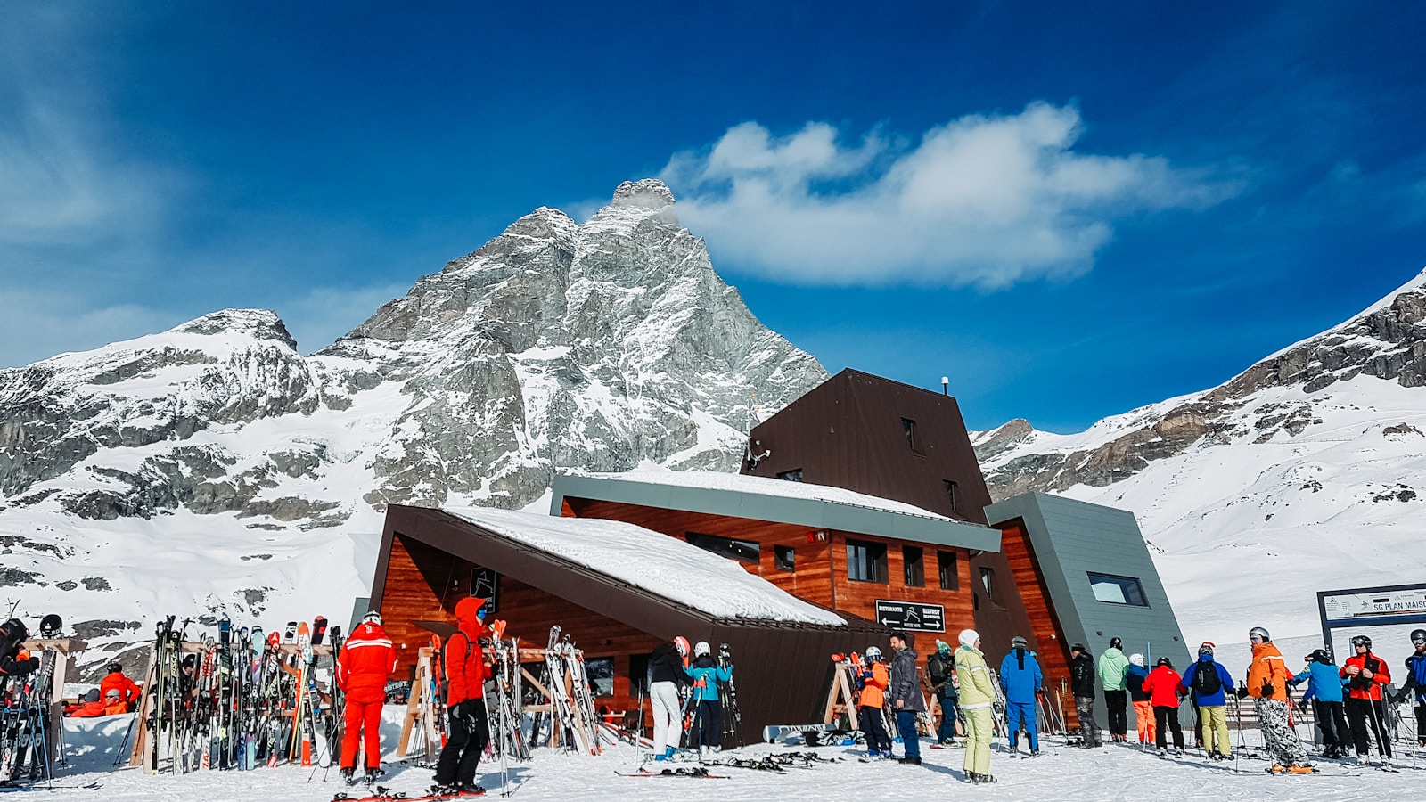 Skiers return to Cervinia for second trip